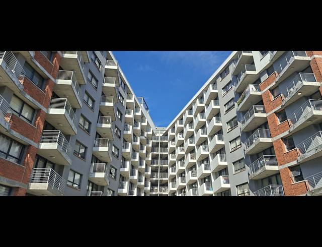 2 bed property to rent in OBSERVATORY